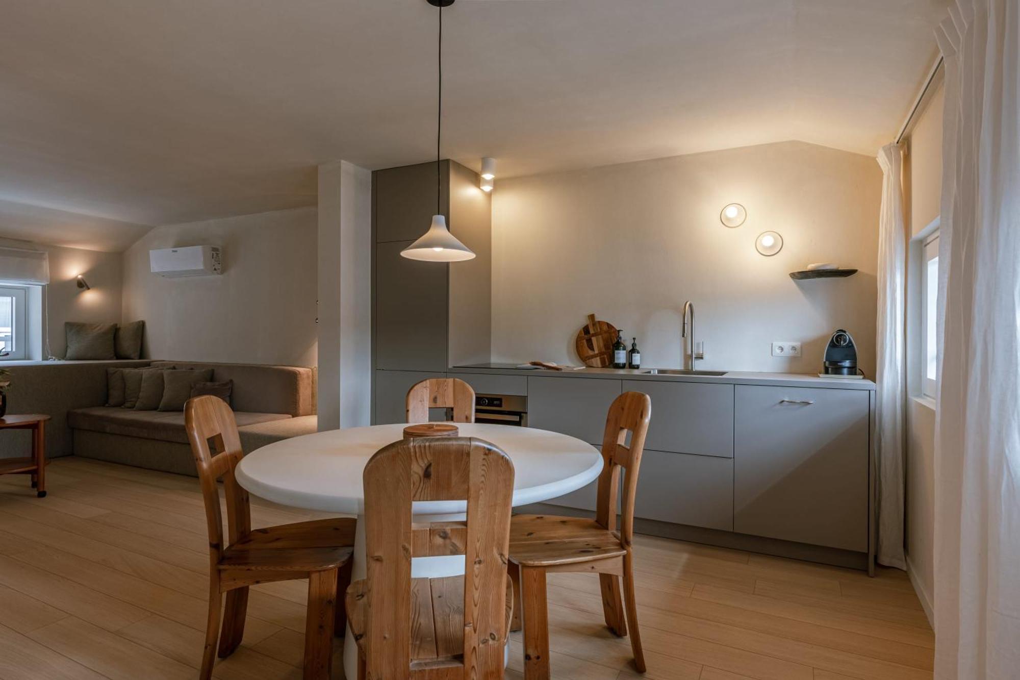 Апартаменти Huswell - Urban Getaway For Two In The Heart Of Антверпен Екстер'єр фото